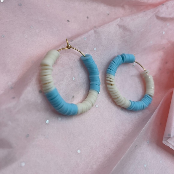 Clay bead hoop earrings, NWOT - Picture 3 of 4